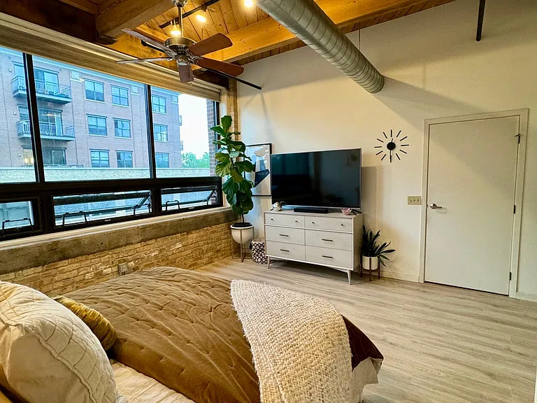 234 E Reservoir Ave #303 — Photo 26