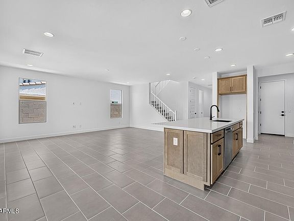 4th image of 31018 N CALABASAS Lane