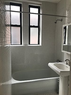 5th image of 342 W 56th St APT 7C