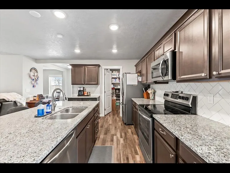 7662 S Sea Breeze Way — Photo 17