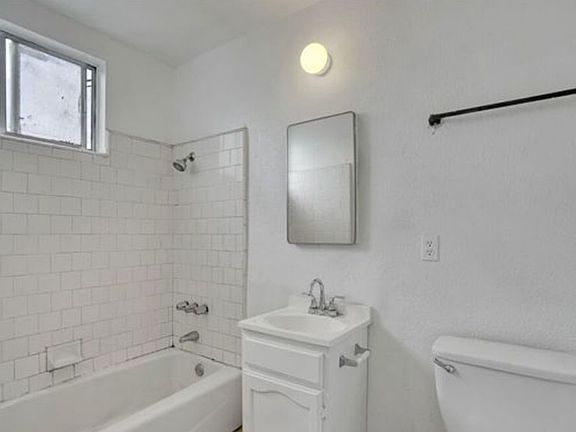 5th image of 919 E 92nd St #1 & 2