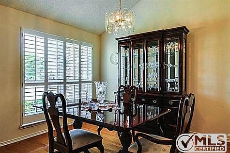 4th image of 300 Fairhaven Ct