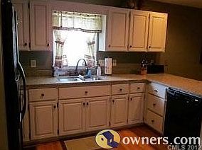 3rd image of 6953 Forest Hills Dr