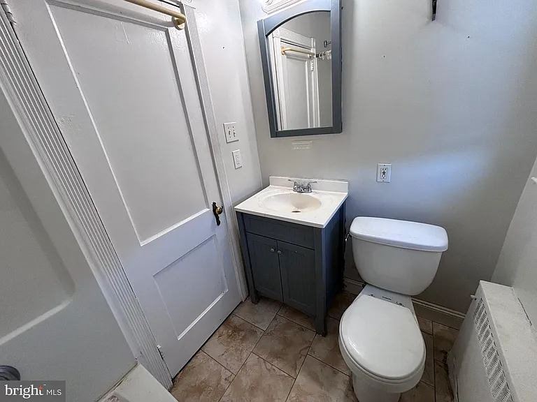 2420 Cedar Ln #2 — Photo 9