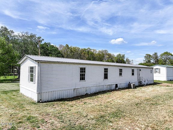 3rd image of 225 Carpenters Chapel Rd