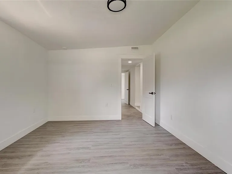 5039 Avery Rd — Photo 15