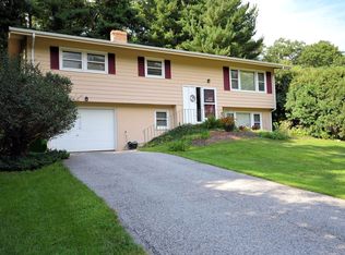 107 Diana Rd, Ogden Dunes, IN 46368