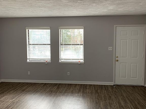 3rd image of 110 West Ave N APT 6