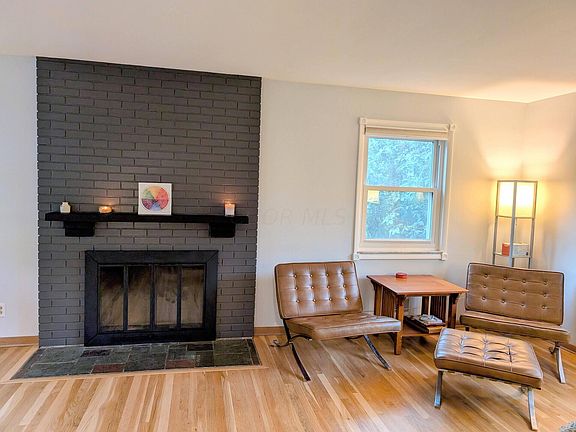 5th image of 1088 Sunny Hill Dr
