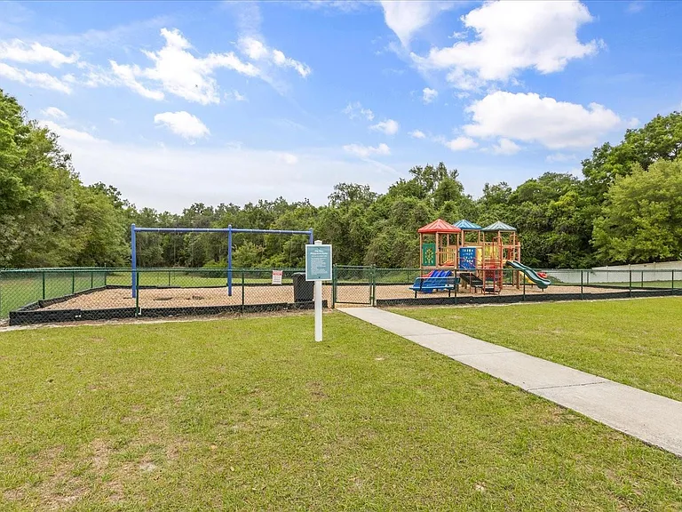 1500 Daybreak Dr — Photo 35