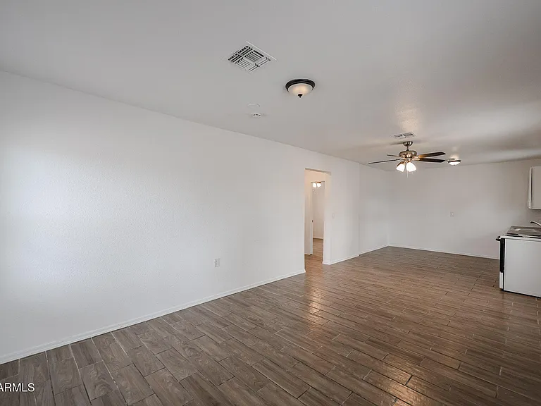 1215 W Pima St — Photo 4