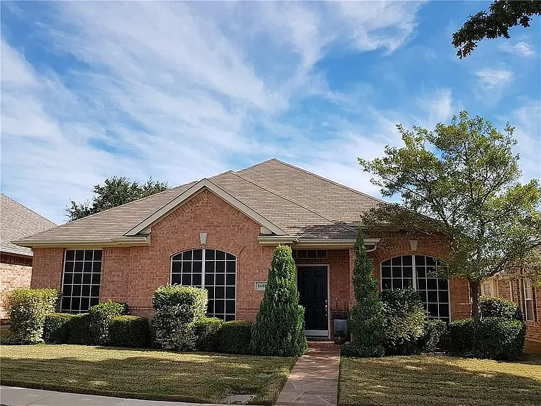 8608 Ironwood Dr — Photo 1
