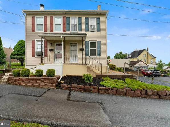 412 Apple Ave, Middletown, PA 17057