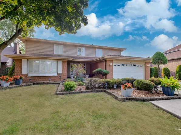 824 Brentwood Dr, Bensenville, IL 60106