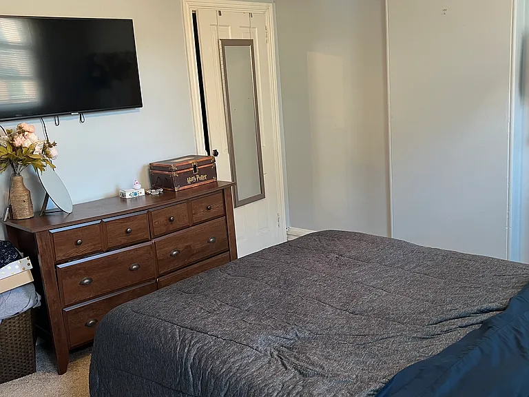 422 Gold St — Photo 13