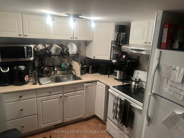 7 Blaketon Ct #Basement, Brampton, ON L6P 1G4