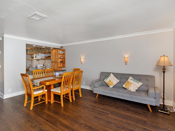 5th image of 1826 Eastwood Ln