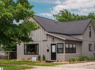 210 E 14th St, Traverse City, MI