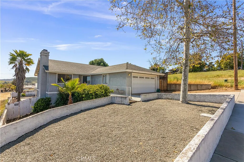 3 bed, 1320 sqft, $2,900 — Photo 4