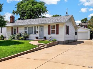 1817 W Clark St, Saint Charles, MO 63301