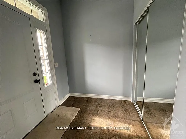 333 Glenbrae Ave — Photo 3