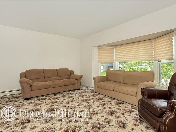3rd image of 43 East Dr