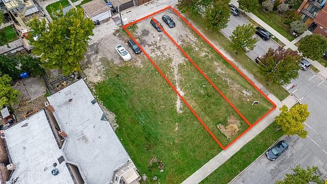 1st image of 1900 S Christiana Ave