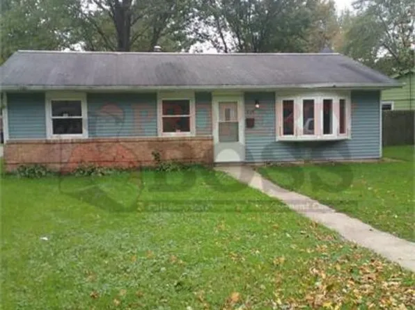934 Henry St, Michigan City, IN 46360