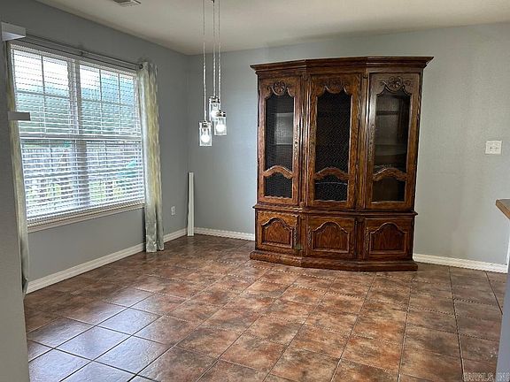 5th image of 15 Sparrow Ct