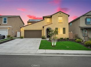 530 Cumberland Rd, Rialto, CA 92377