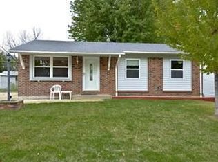 3311 Ipswich Ln, Saint Charles, MO 63301