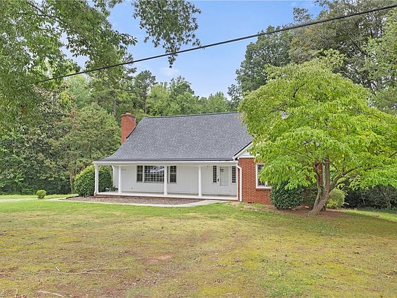 2nd image of 3563 Milhaven Rd