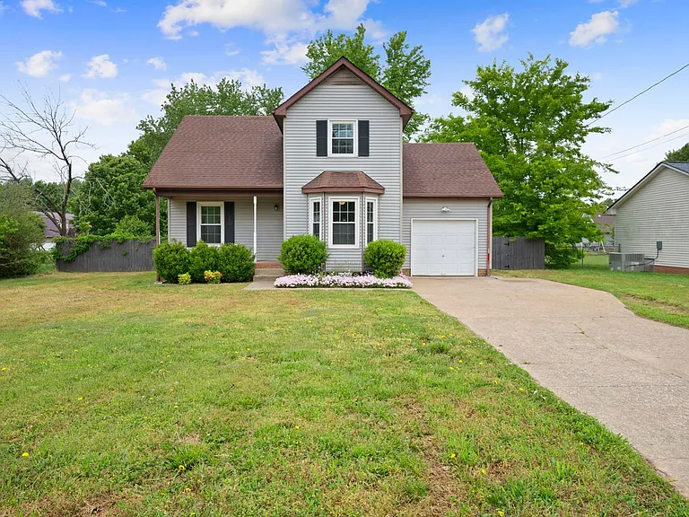 907 Desota Ln — Photo 32