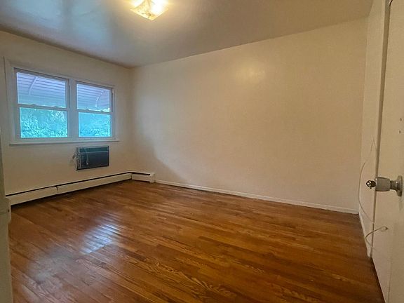 4th image of 4110 Hill Ave Floor 2