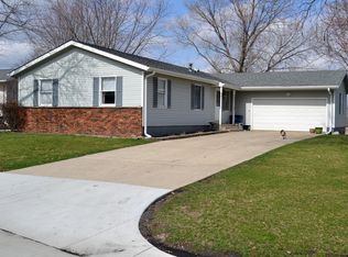 408 Westview Dr, Atkinson, IL 61235