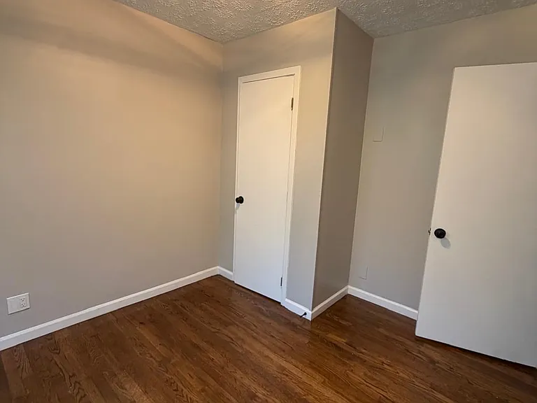 6524 Rainbow Ln — Photo 7