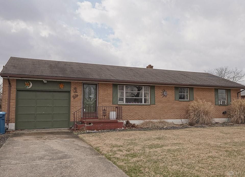 1st image of 860 Waldrun Ave