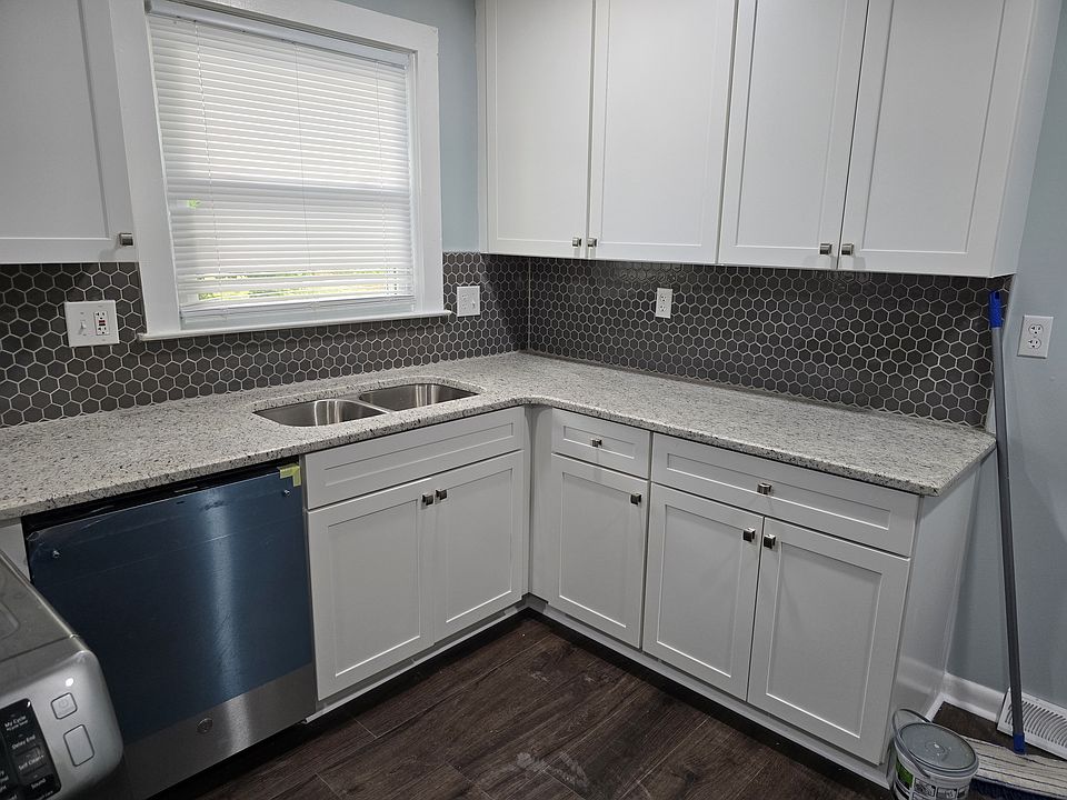 1st image of 204 S Nassau St