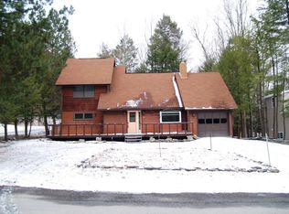 32 Red Oak Ln, Lake Ariel, PA 18436