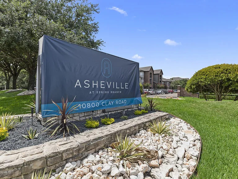 Asheville at Spring Branch — Photo 41
