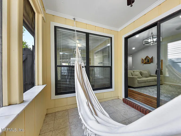 9126 Trevi Cir W — Photo 24