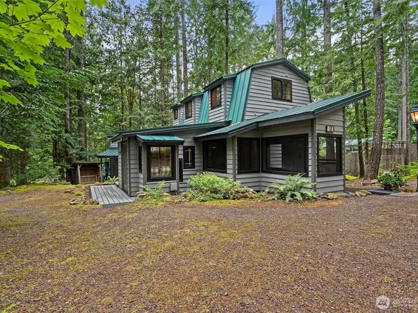 41 N Dow Place, Hoodsport, WA 98548