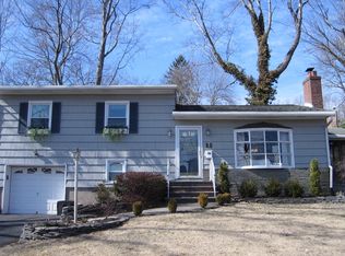 9 Lake Dr W, Wayne, NJ 07470