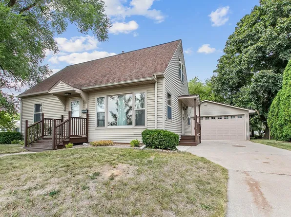 410 W Ryan St, Brillion, WI 54110