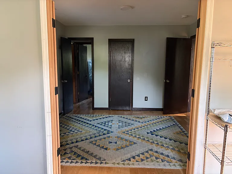801 Village Ct — Photo 6