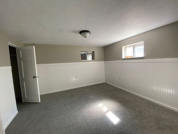 5th image of 1065 Ada Ave