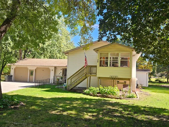 24 Willow Cir, Annandale, MN 55302