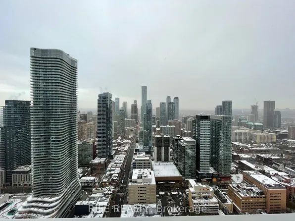 501 Yonge St #4504, Toronto, ON M4Y 0G8