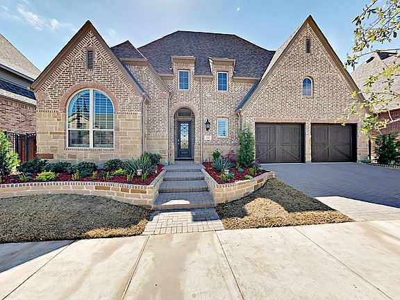 2nd image of 1332 Blue Lake Blvd