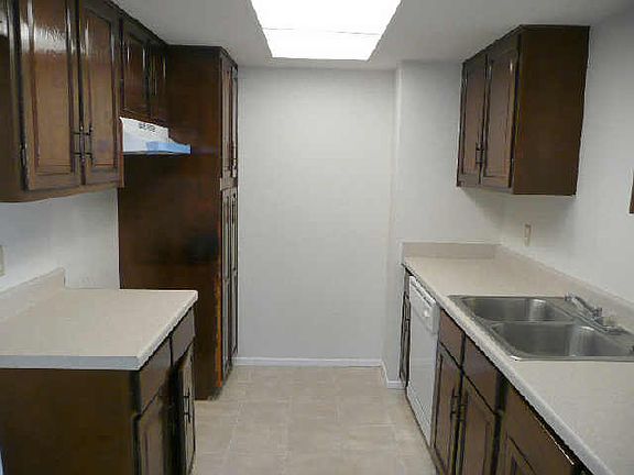 2nd image of 8466 Leawood Blvd